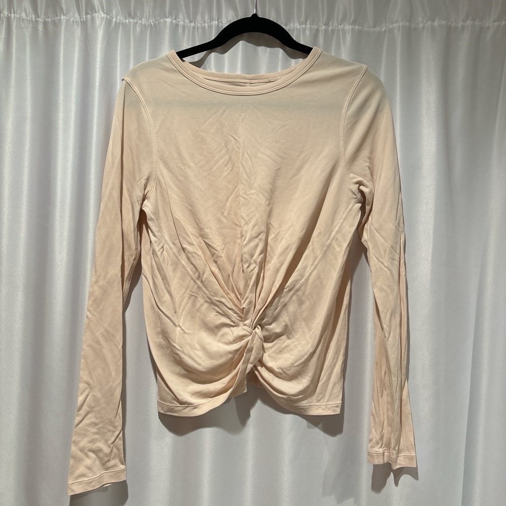 Lululemon top